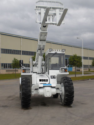 4 차륜 구동 EPA 디젤 엔진 텔레스코픽 핸들러 2.5T 로드 육안으로 보이지 않는 지게차 4WD 원격 조정기