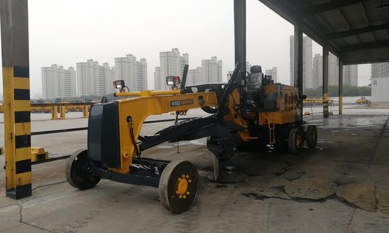 3658 밀리미터 날개길이 135HP 농지 레벨링과 쿠민스 6BT5.9 모터 그레이더