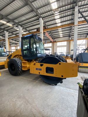 중국 롤러 XCMG와 패드 음식과 함께 1500mm 도로 컴팩터